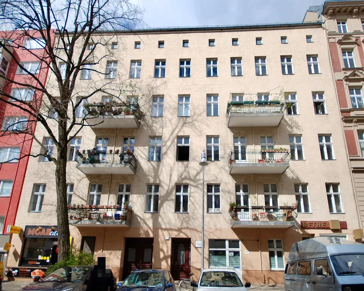 Frisch sanierte 1-Zimmer-Wohnung mit Einbauküche in Toplage — photo 1